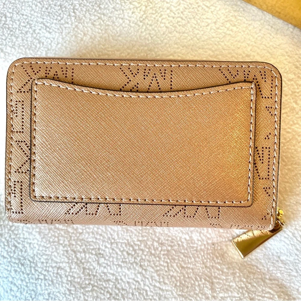 Michael Kors NIB Jet set Gold metallic Wallet with signature logo - Picture 5 of 9